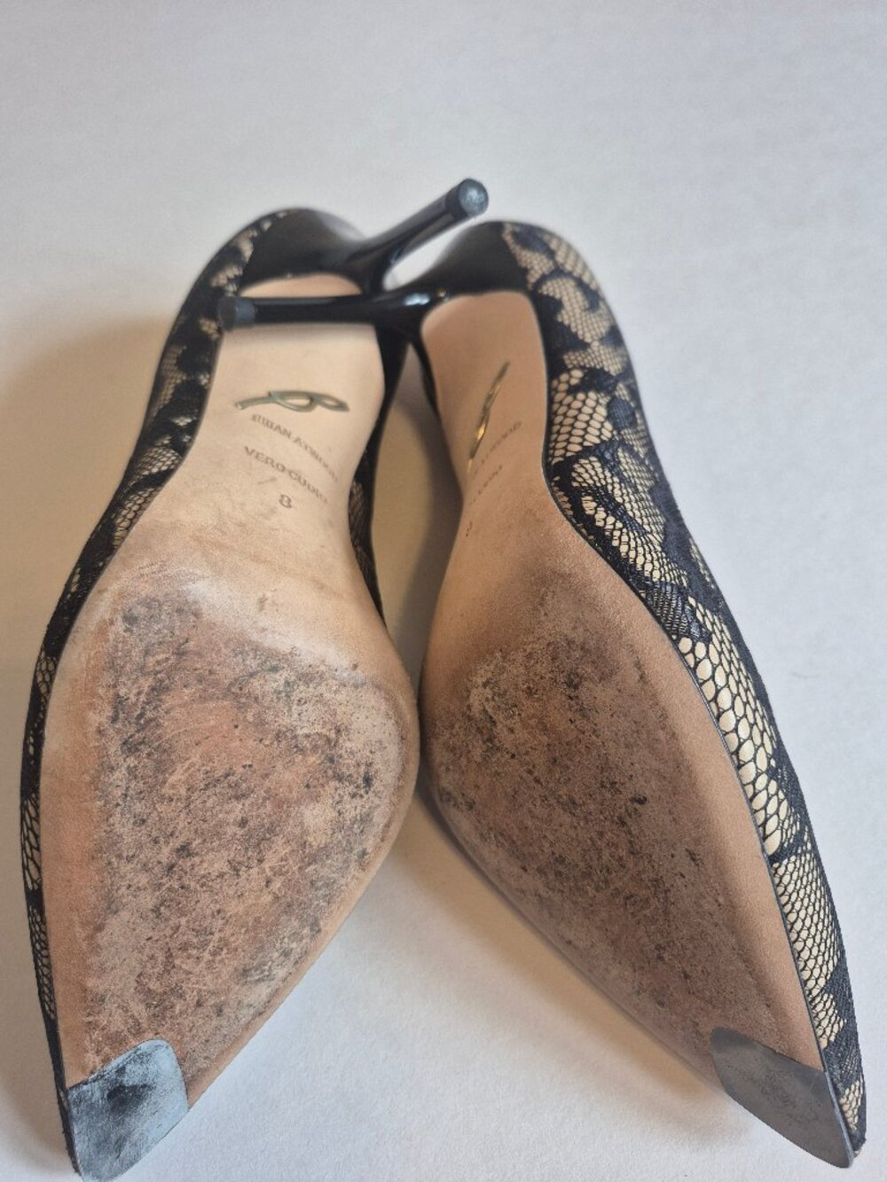 Brian Atwood leather and lace pumps in black and nude size 8 - Picture 4 of 5